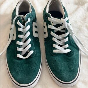 Etnies Forest Green Suede Sneakers
